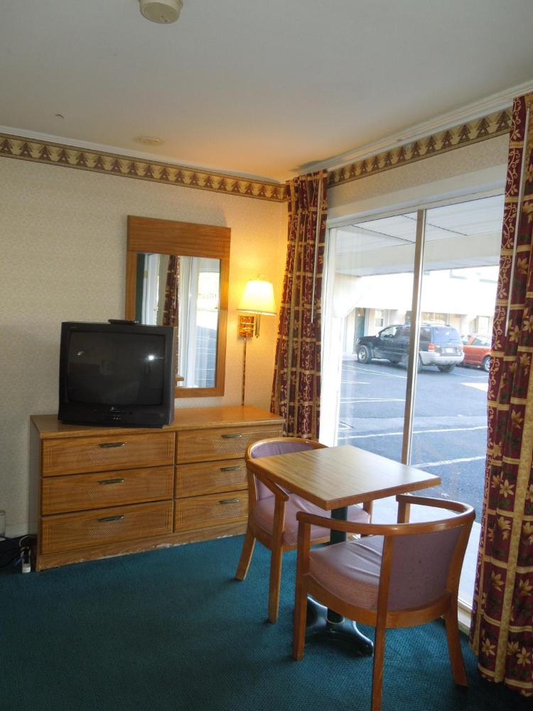 Standard Queen Room - Non Smoking interior